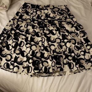 WOMENS SKIRT SIZE 2 PETITE